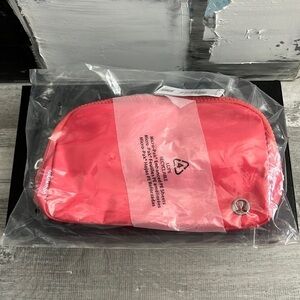 Lululemon Everywhere Belt Bag